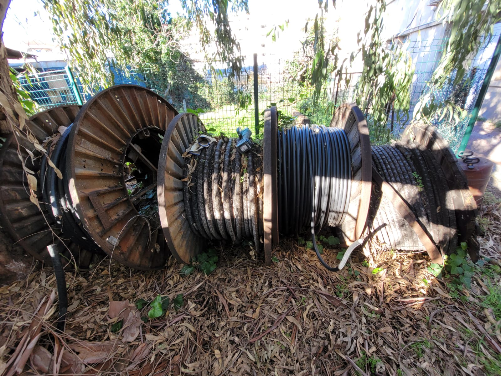 Recyclage Innovant des Bardages Ondulés : Un Atout pour le Secteur des Véhicules Industriels en Fin de Vie